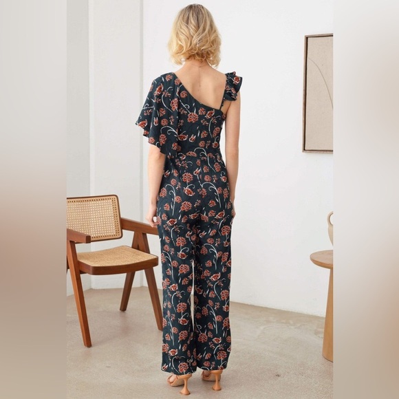 NWT-Floral Short Ruffle Sleeve Ruffle Strap Wide Leg Side Zipper Jumpsuit - Picture 6 of 7